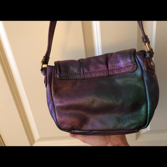 Marc Jacobs iridescent leather crossbody bag - Picture 4 of 8